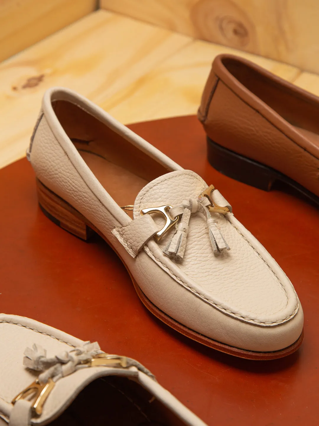 Mocasín 5319 with Tassels Ivory