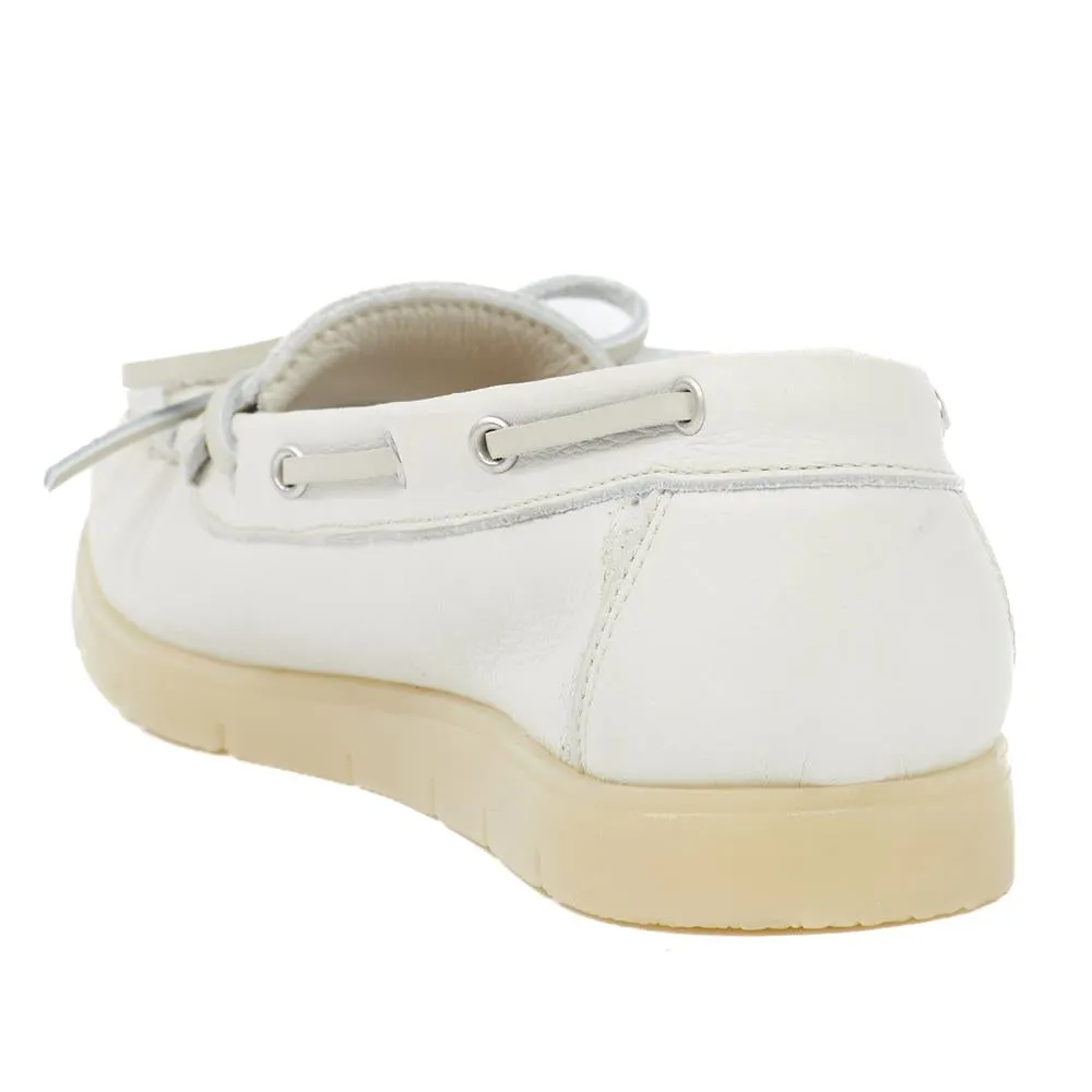 Penella Hand-Stitched Leather Moccasins - PENELLA / 327 210